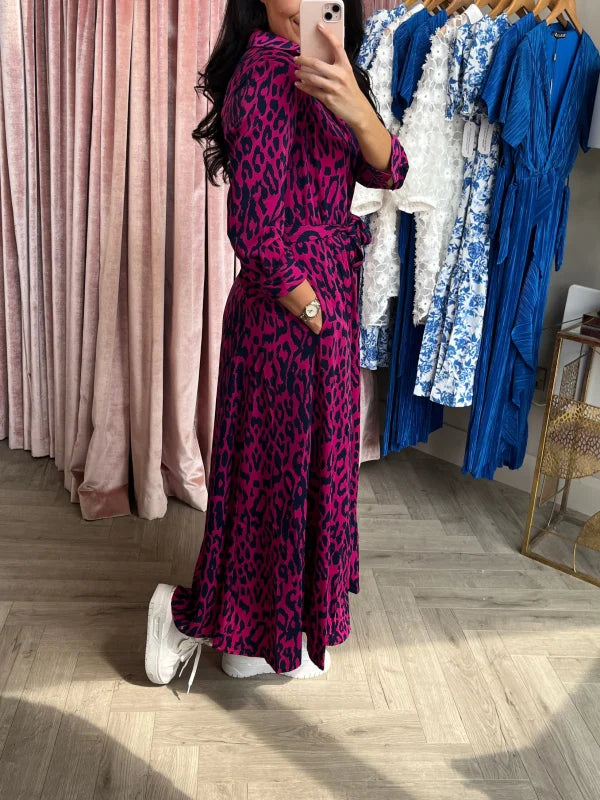 Robe chemise à imprimé léopard violet et bleu marine