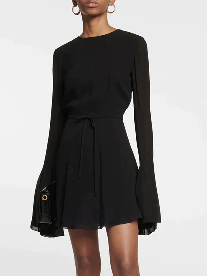 Rosemary | ES JURK MET OPEN RUG, HOGE TAILLE EN VETERDETAILS - MINI-JURK