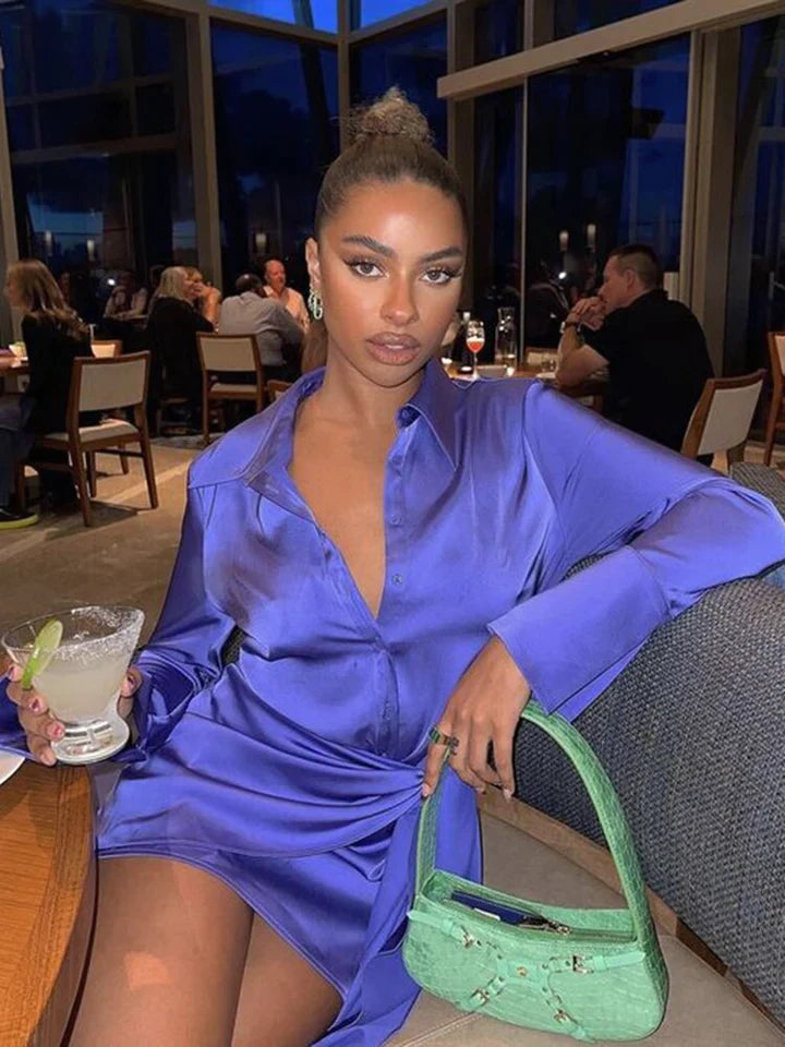 Mollie | DAMES JURK MET LANGE MOUWEN EN SATIJNEN BANDAGE MINI-JURK