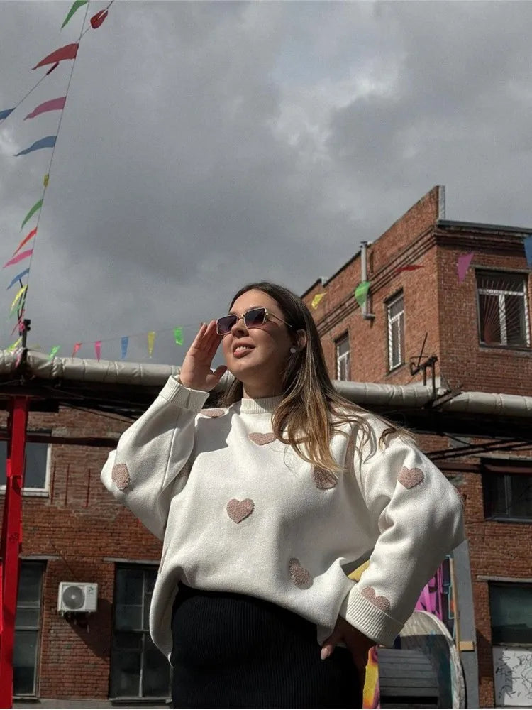 Veala | Trui met ronde hals en geborduurd hart