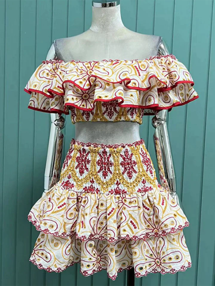 Haylie | DAMES KORTE MOUWEN TOPS MET HALS UITSLIJPING EN HOGE TAILLE ROKKEN