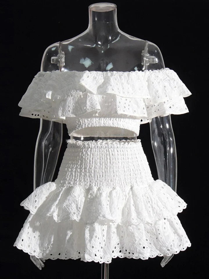 Haylie | DAMES KORTE MOUWEN TOPS MET HALS UITSLIJPING EN HOGE TAILLE ROKKEN