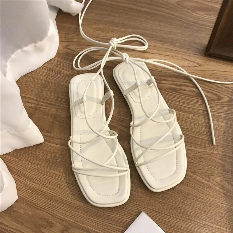 Veala | Modieuze Gekruiste Band Sandalen voor Vrouwen