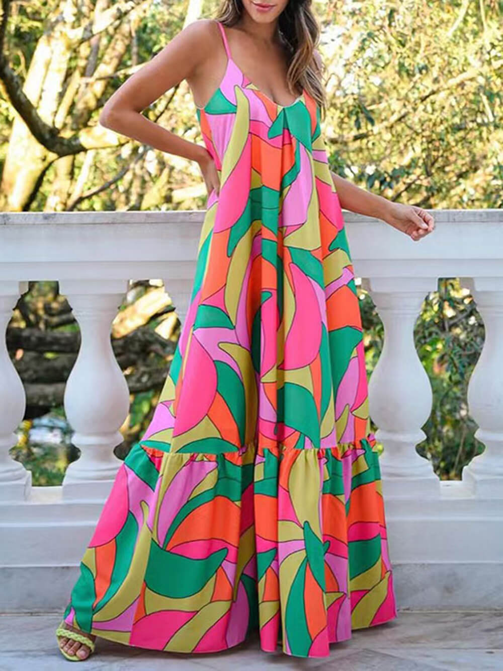 Robe d'été imprimée à dos nu et col en V profond à la française