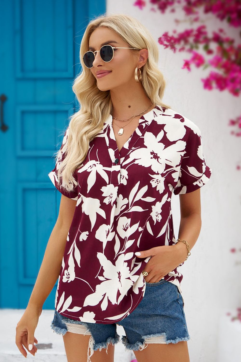 Blouse fleurie avec col à encoches