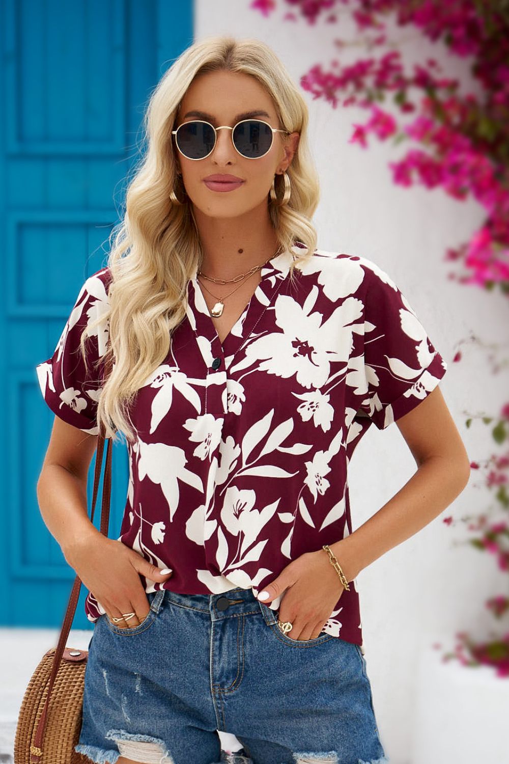 Blouse fleurie avec col à encoches