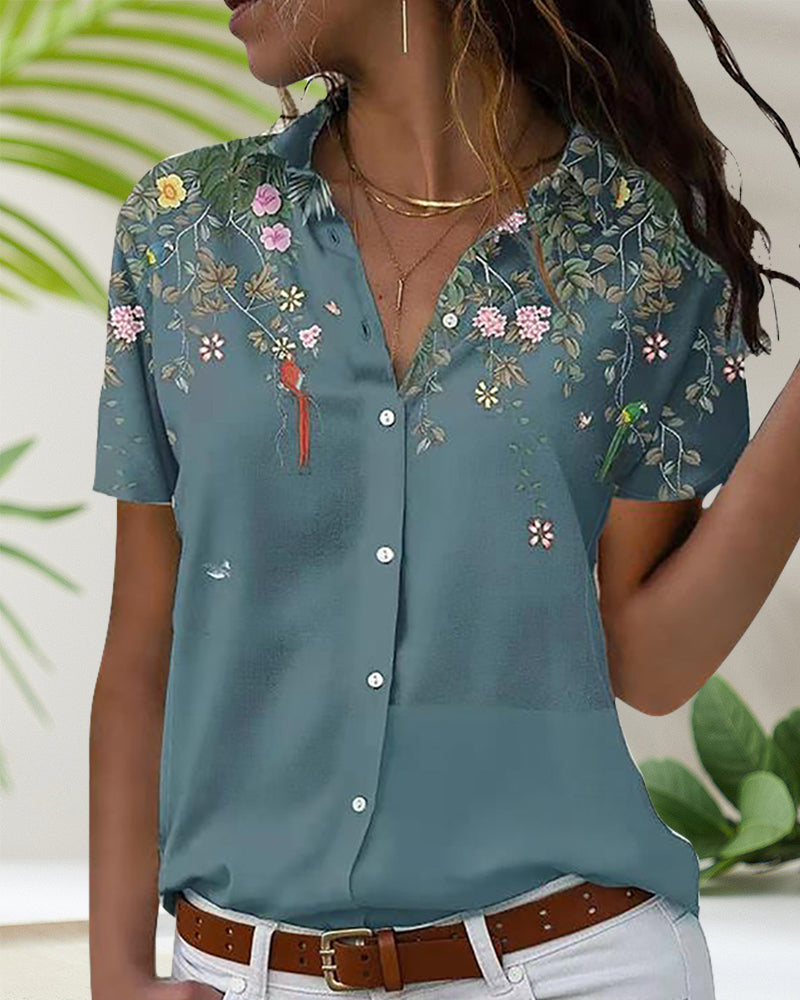 Blouse chic à motif fleuri et col classique