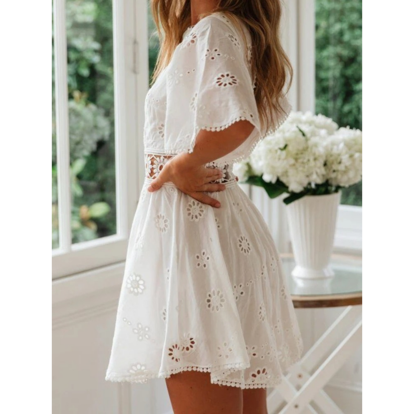 Robe d'été blanche ModeParisienne® à imprimé creux