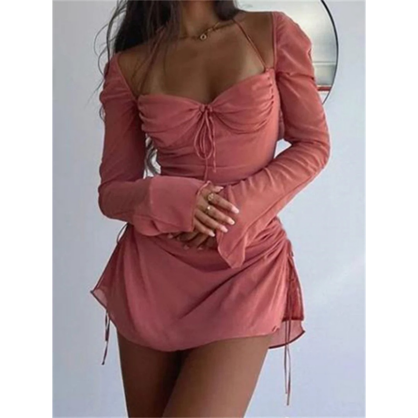 ModeParisienne® Robe d'été courte respirante à bretelles roses élégantes