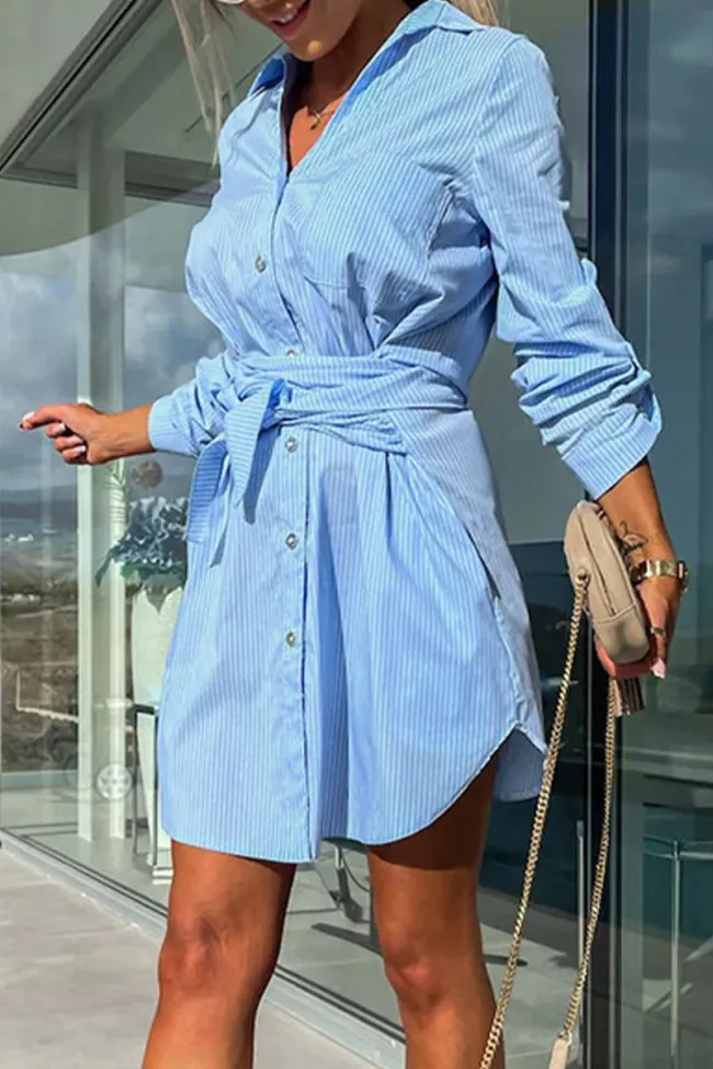 Robe chemise décontractée et simple avec poche unie et col chemise