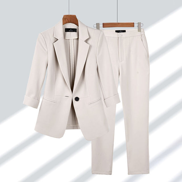 Élégant ensemble blazer et pantalon pour dames