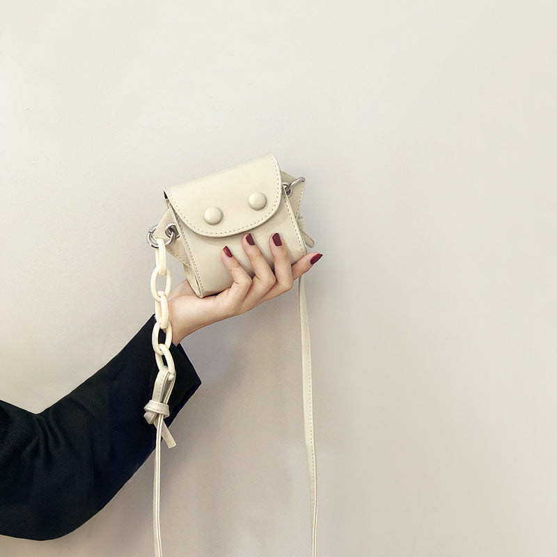 Damen Mini-Handtasche mit verspieltem Kettenzug