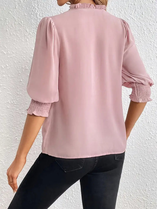 Blouse Cripes à col V et manches 3/4 bouffantes | Sandrine