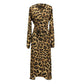 Robe décolleté en V avec motif animalier