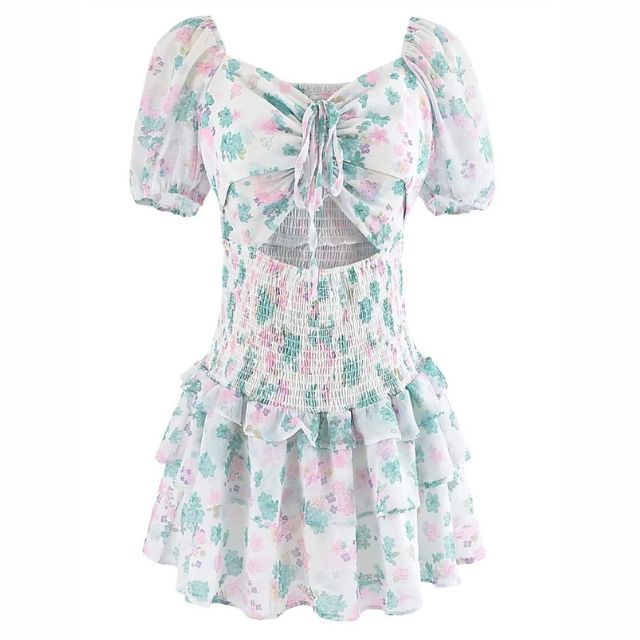 Mini-robe florale à volants et manches bouffantes