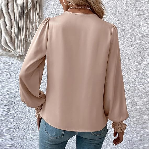 Blouse élégante avec décolleté en V