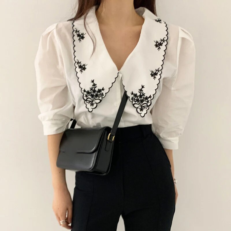 Femme Blouse élégante en broderie