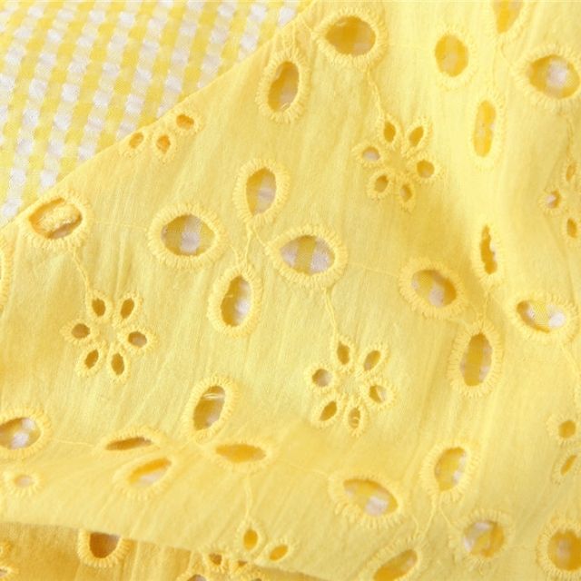 Robe jaune avec broderie