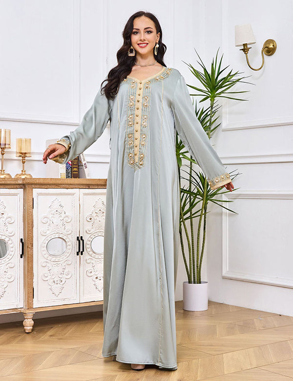 abaya brodée et incrustée de diamants