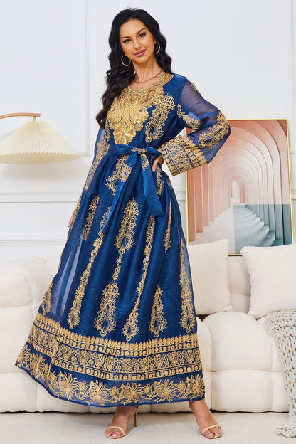 Élégante Robe Caftan Abaya Brodée Bleu Royal à Manches Longues