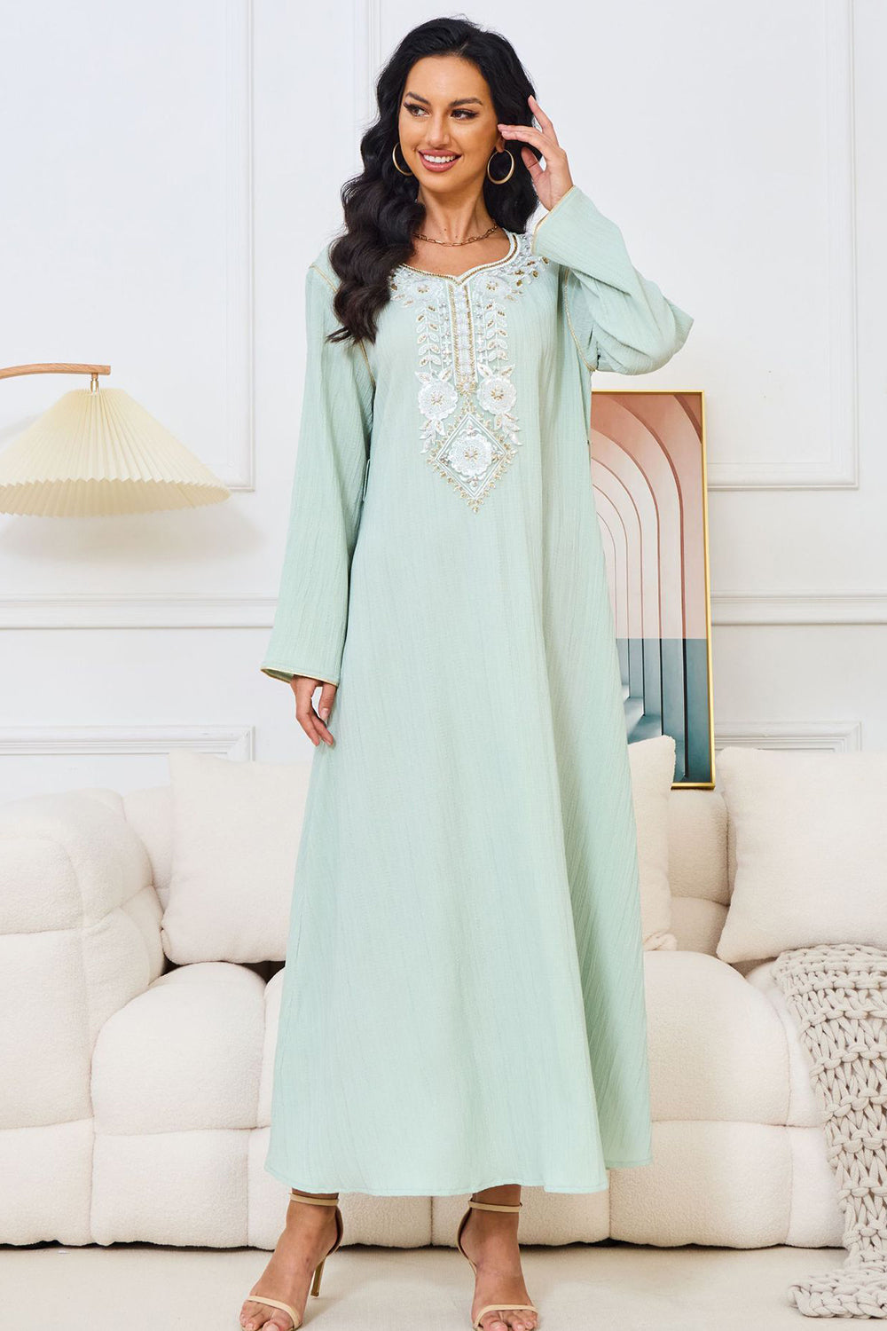 caftan Abaya en mousseline de soie perlée à manches longues vert clair