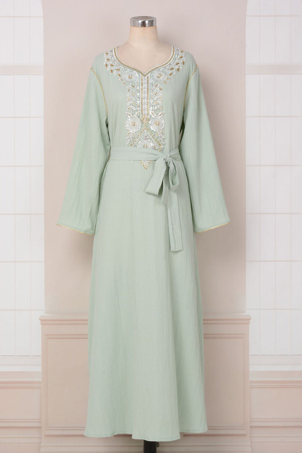 caftan Abaya en mousseline de soie perlée à manches longues vert clair