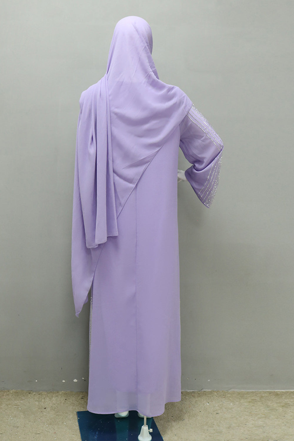 Abaya perlé à manches longues gris violet avec écharpe