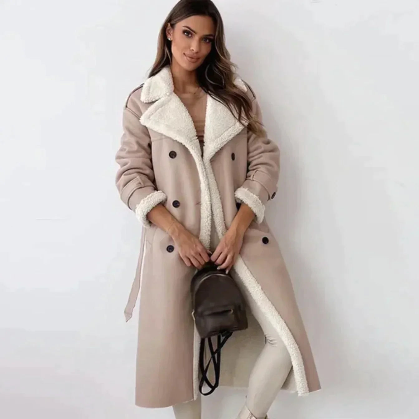 Manteau en cuir avec ceinture