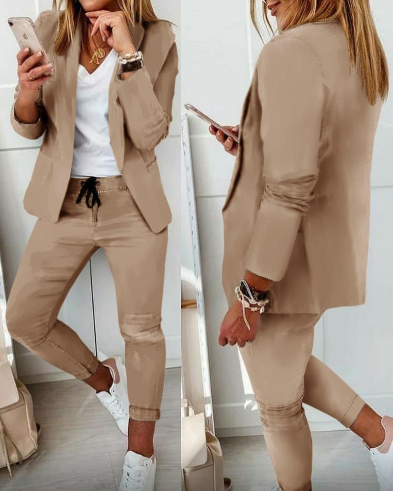 Ensemble blazer et pantalon