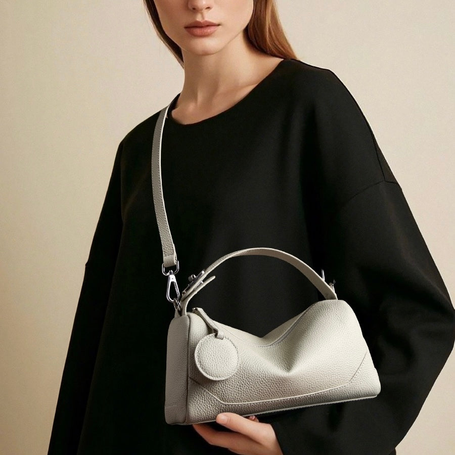 Gepolsterte Schultertasche mit Schulterriemen
