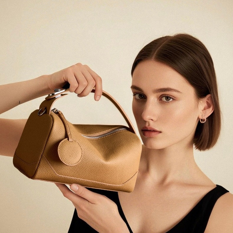 Gepolsterte Schultertasche mit Schulterriemen