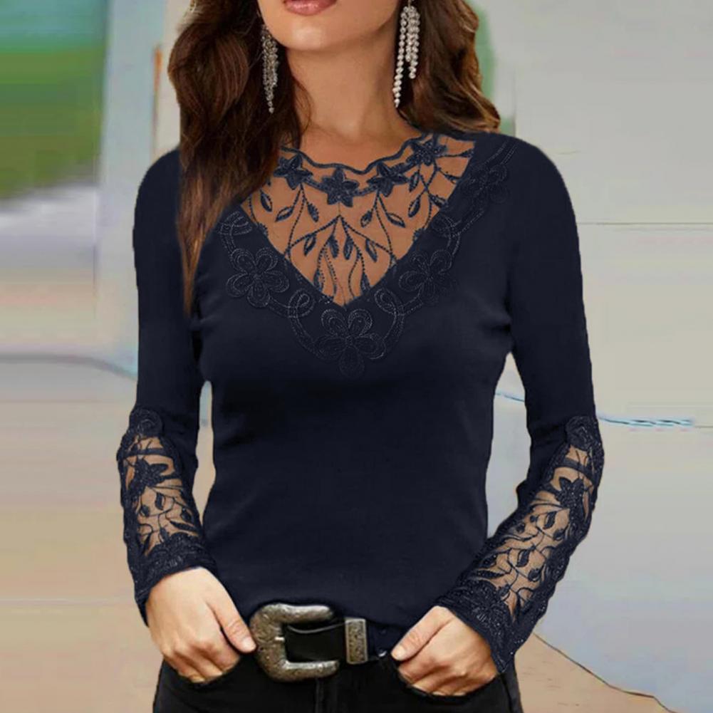 Kate™ | Blouse en dentelle à col V