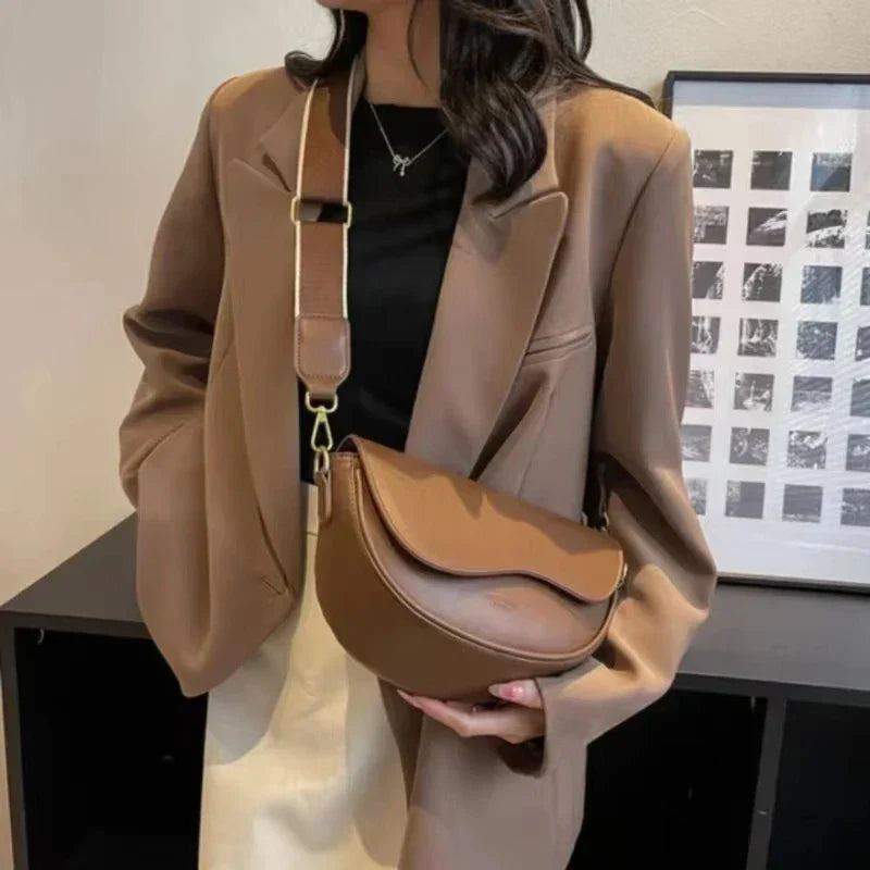 Damen Schultertasche aus PU-Leder mit breitem Tragegurt