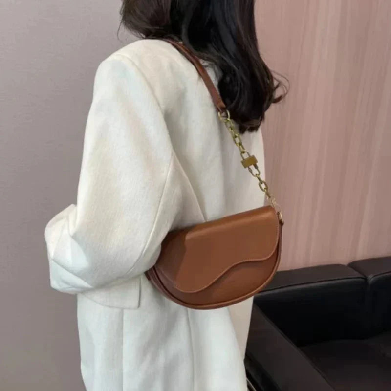 Damen Schultertasche aus PU-Leder mit breitem Tragegurt