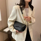 Damen Schultertasche aus PU-Leder mit breitem Tragegurt