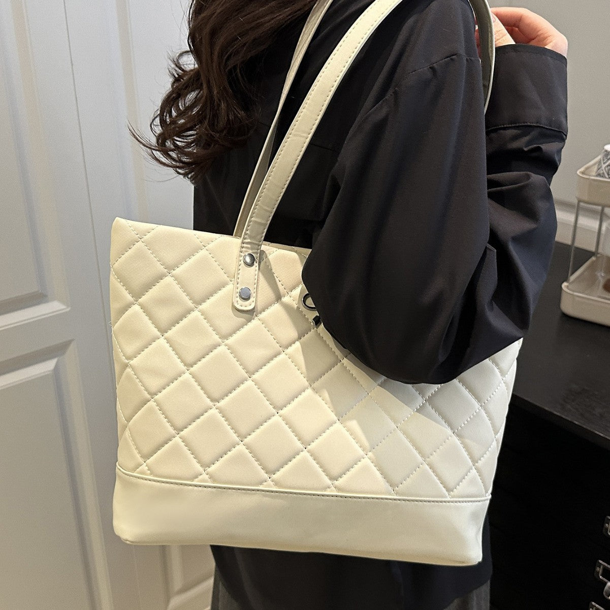 Damen eleganter Einkaufstasche aus hochwertigem synthetischem Leder