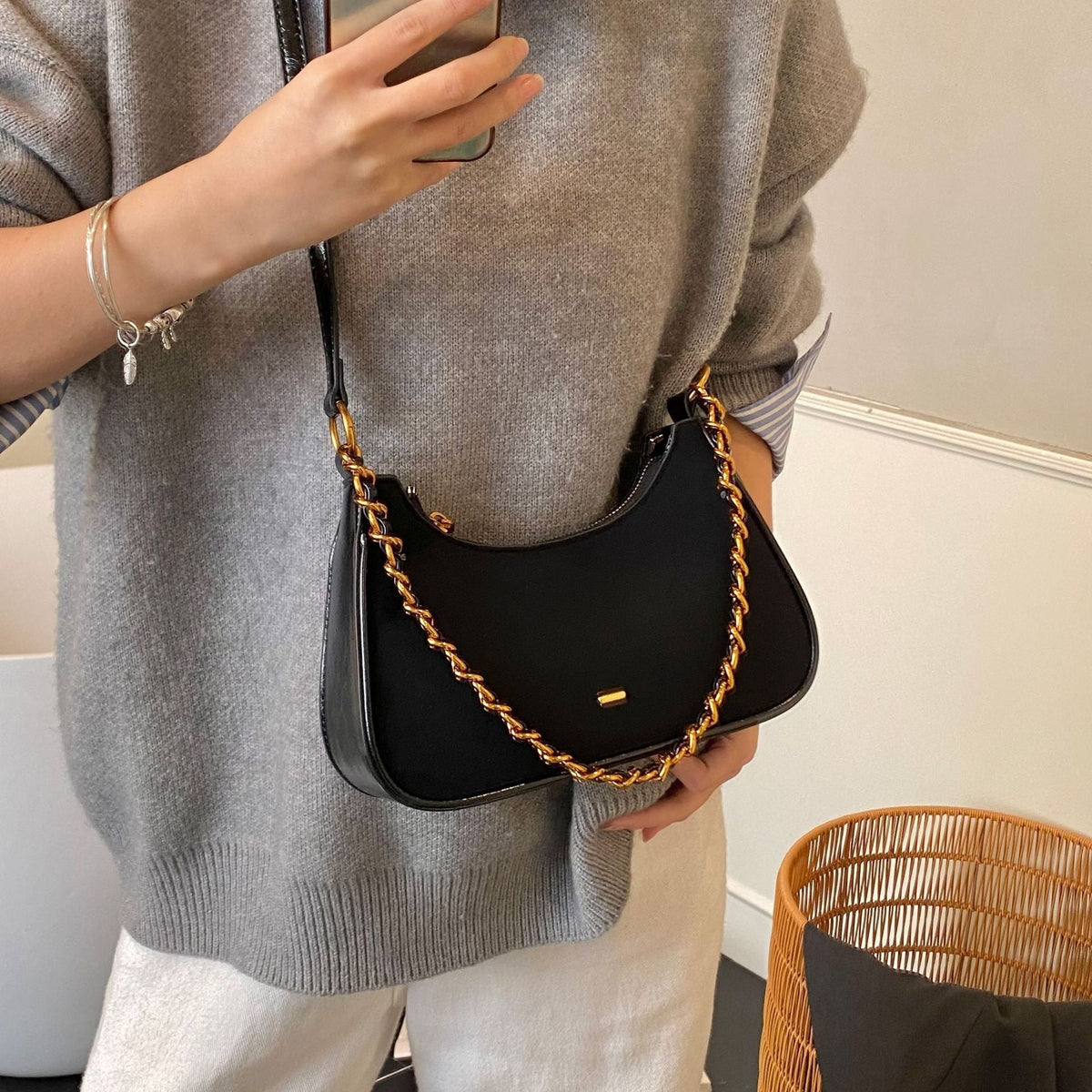 Damen modische Schultertasche im Vintage-Look mit Kettenriemen