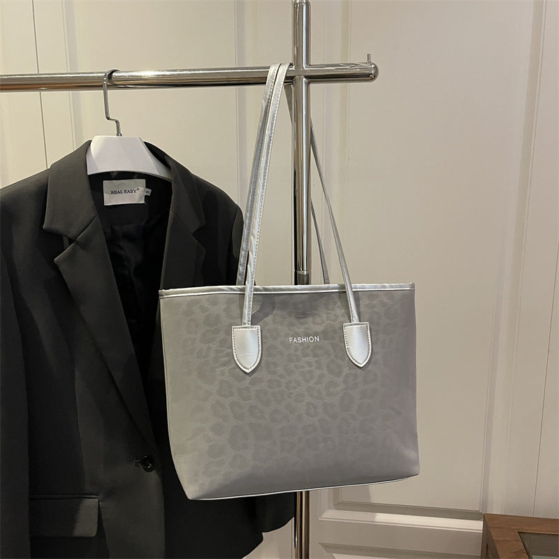 Damen elegante Handtasche mit modischem Leopardenmuster
