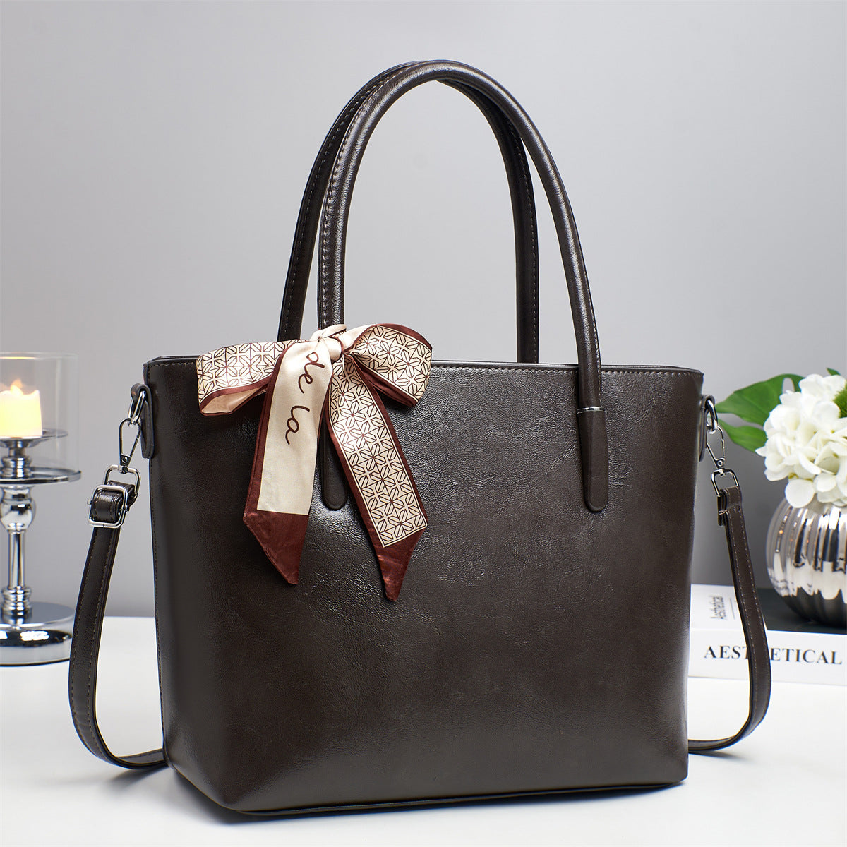 Damen elegante Schultertasche mit verspieltem Schleifenakzent