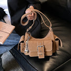 Damen Schultertasche im modernen Design mit praktischen Fächern