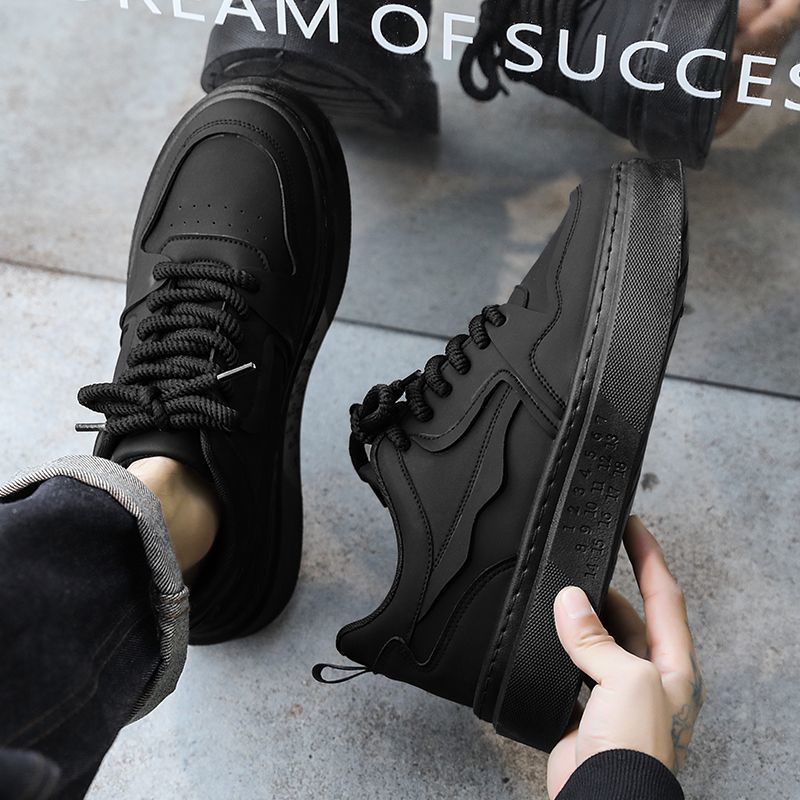Damen Chunky Sneaker mit hohem Plateau und stilvollen Akzenten
