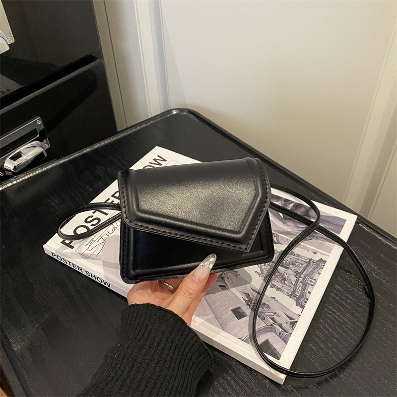 Damen Mini-Handtasche mit eleganter Verschlussmechanik