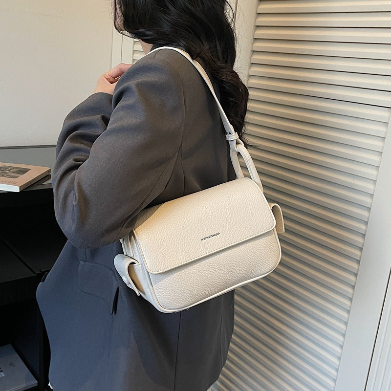 Damen Schultertasche aus weichem, strukturiertem Leder mit verstellbarem Schultergurt