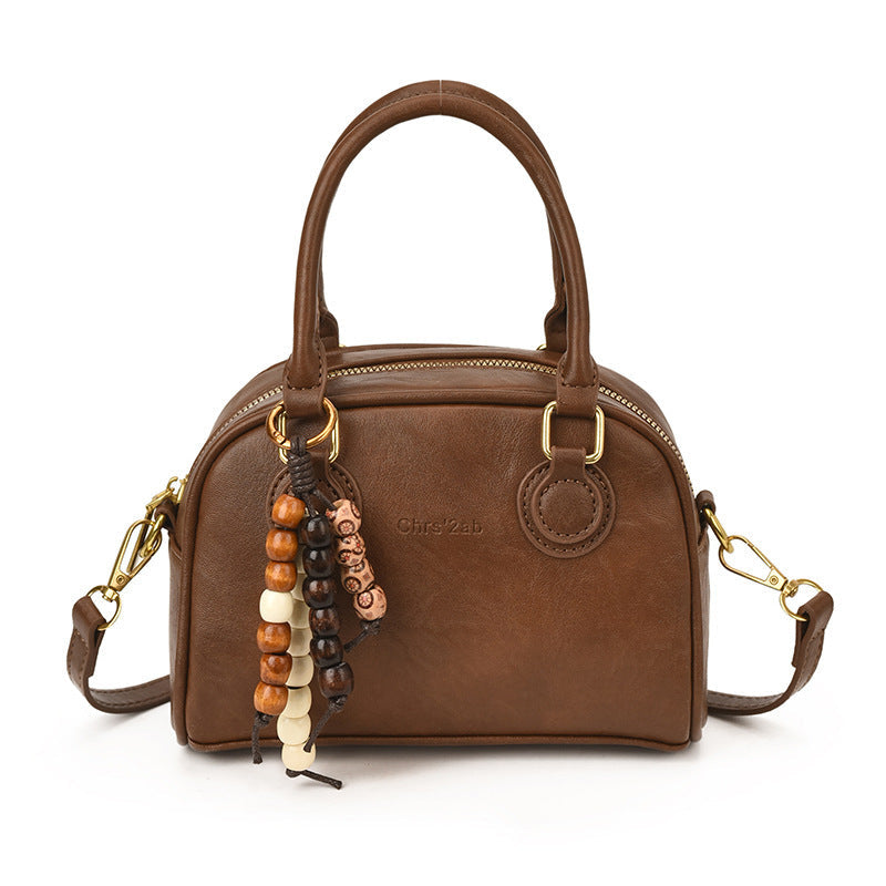 Damen Mini-Handtasche mit verspieltem Anhänger