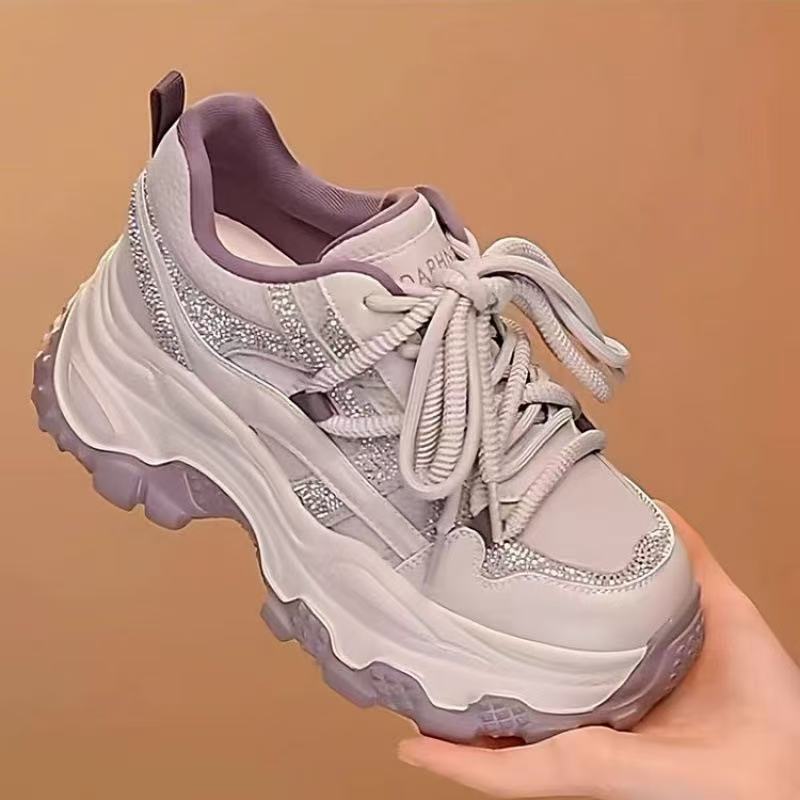 Damen Sport Sneakers mit auffälliger Dämpfung und funkelnden Akzenten