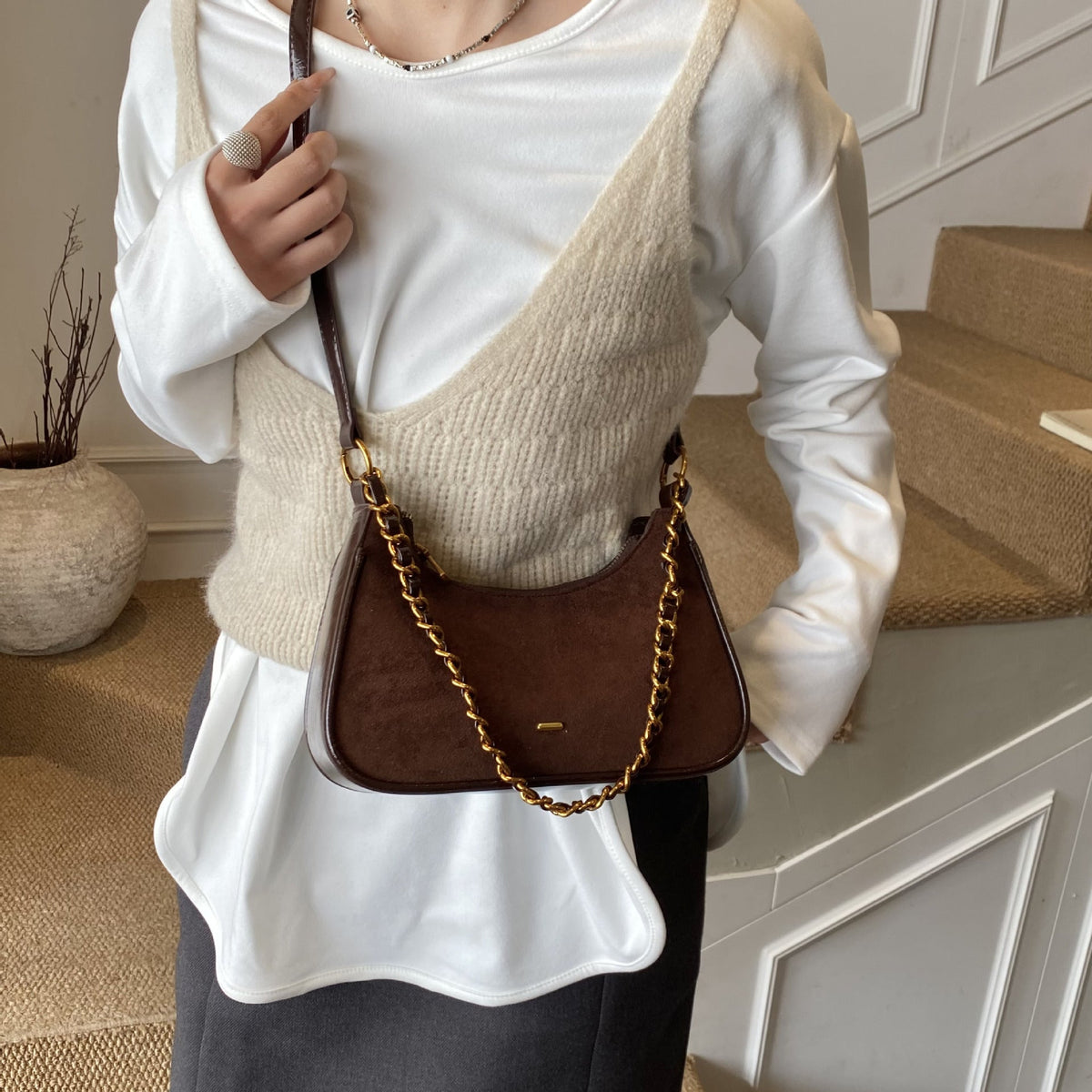Damen modische Schultertasche im Vintage-Look mit Kettenriemen