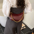 Damentasche mit elegantem Kettenakzent