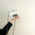 Damen Clutch mit eleganter Steppung und feinem Kettenriemen