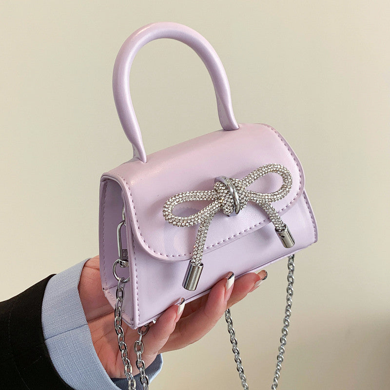 Damen Mini-Handtasche mit elegantem Kettenverschluss