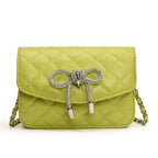 Damen-Mini-Handtasche mit luxuriösem, gestepptem Muster und funkeldem Kettenanhänger